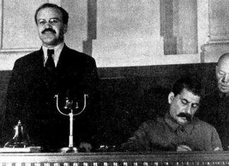 الأدب والأيديولوجيا: دون كيخوته الماركسي في قاعة المرايا!