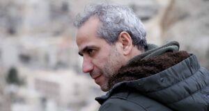 الدجاج السياسي: مهند قطيش يروي ثلاث سنوات في سجن صيدنايا