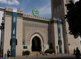 في مئويته الأولى.. كيف حمى مسجد باريس الكبير يهوداً خلال الحرب؟