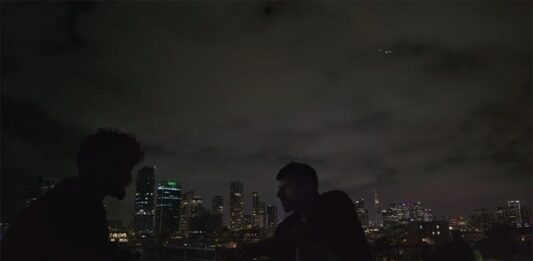 كاتب إسرائيلي: «نازا» ينتزع تل أبيب من هدوئها المريض صورة منشورة لفيلم «نازا» الوثائقي على موقع مهرجان البندقية السينمائي